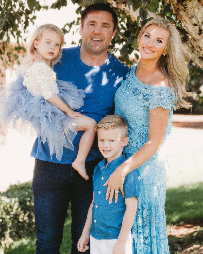 Chael Sonnen's Wife and kids