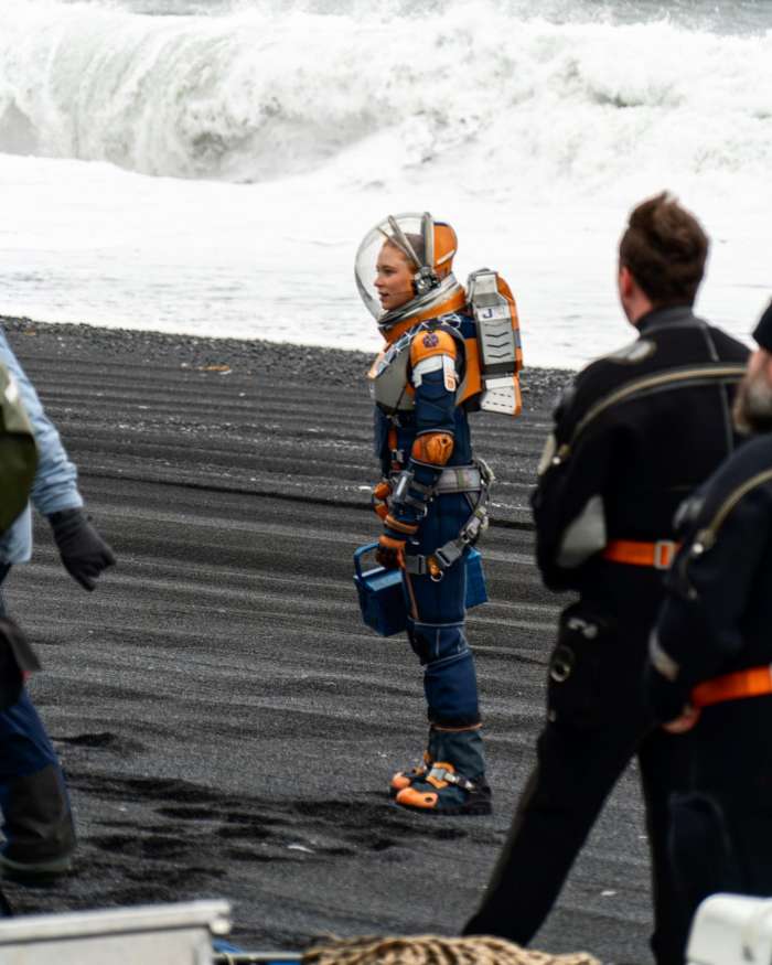 Mina Sundwall behind the scenes of Lost In Space