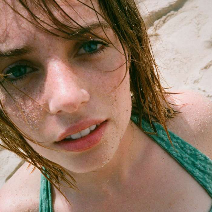 Maya Hawke Hot Pic In Green