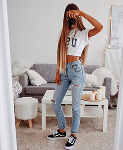 Cute outfits Slim-fit pants, Crop top: High-Heeled Shoe,  Casual Outfits,  Light Blue Pants Outfits,  Low-Rise Pants  