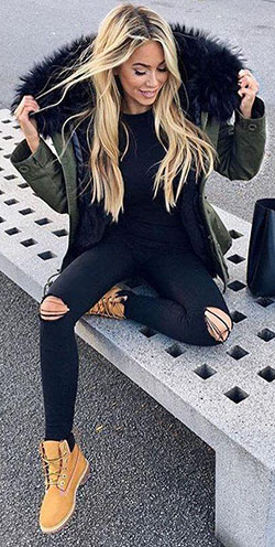 Black Jeans Outfit Ideas : #fall #outfits Army Jacket // Destroyed Skinny Jeans // Camel Boots: Jeans Outfit,  Skinny Jeans,  Jeans Outfit Ideas,  Lounge jacket  