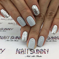 Winter nails! Love that silver glitter nails and stones!: Nail Polish,  Nail art,  Glitter Nails,  Pretty Nails  