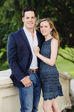 Cute Couple Outfits Ideas: What to wear for engagement photos: 