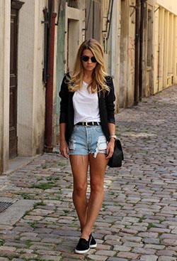 Chic White Tee Outfit Idea with Denim Shorts For Summer: Outfit Ideas,  Denim Shorts,  Women summer fashion outfit  