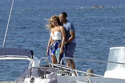 Jay-z And Beyonce Bust Out The Twins On A Yacht: 