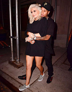 Kylie at night out in New York City with Tyga: 