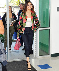 Selena Gomez Street Outfit Ideas!: 