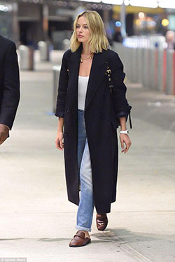 Margot Robbie covers up in a navy coat and ripped jeans: Ripped Jeans,  Duffel coat,  swing coat  