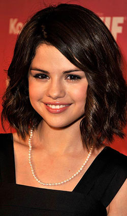 Selena is no doubt a star and seems like a princess from a beautiful fairyland.: 