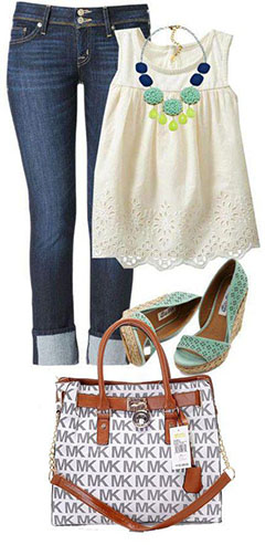 White top, jeans and blue green accessories. Perfect outfit: 