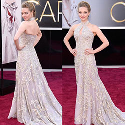 Celebrity Inspired Outfit ideas, Amanda Seyfried wore this gown on the Oscars 2013: Red Carpet Dresses,  Celebrity Fashion  