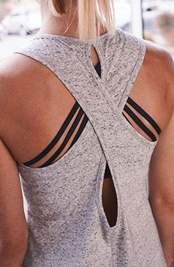 BEST GYM CLOTHES FOR WOMEN - Keyhole Detail Tank Top: 