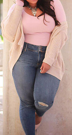 Chic Plus Sized Style Ideas for Women - #curvy #plussize #outfits #fashion - Plus Size Outfits: black girls jeans outfit,  Plus size outfit  