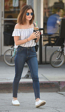Lucy Hale puts her toned legs on skinny denim jeans Outfit: Jeans Outfit,  Denim Outfits,  Skinny Jeans,  Casual Outfits  