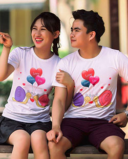 Cute Matching Couple T-Shirts For Boyfriend and Girlfriend - Soul Mate: Matching Couple Outfits  