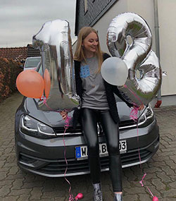 finally 18 ? thanks for all the birthday wishes ? [werbung]: Birthday Party Outfit  