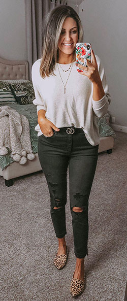 - jeans, denim, shoe, leggings: Casual Outfits  