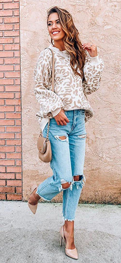 Spring Outfit Slim-fit pants, Ripped jeans: Denim Outfits,  Casual Outfits,  Romper suit,  Jeans Fashion,  Light Blue Pants Outfits,  Low-Rise Pants  