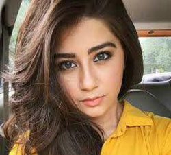 Party dresses for aditi bhatia, Yeh Hai Mohabbatein: Television show,  Child actor,  Aditi Bhatia,  Shraddha Kapoor,  Daphne joy  