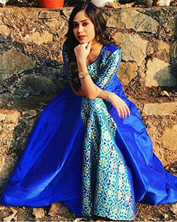 Poses jannat zubair dresses: Cocktail Dresses,  Jannat zubair,  Designer clothing,  Hot TV Actress  