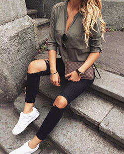 The White Sneaker. 60+ Fall Outfits You Need To Copy: High-Heeled Shoe,  Petite size  