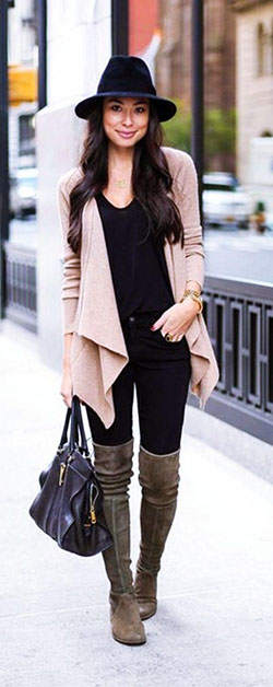 Casual outfits Over-the-knee boot, Bota mosquetera: Boot Outfits,  Girls Work Outfit,  Chap boot  