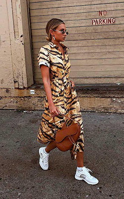 Casual outfits Danielle Bernstein - handbag, fashion, , shoe: Girls Work Outfit  