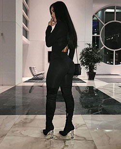 Stephanie Rao, Black Girls outfit: 