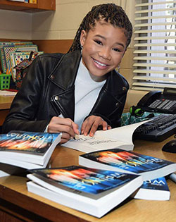 A Wrinkle In Time Star Storm Reid Celebrates ‘Read Across America Day’ At Ch...: 