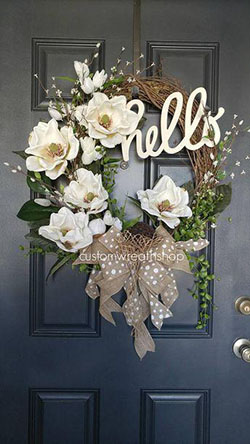 Magnolia wreath, Artificial flower, Southern magnolia: Christmas Day,  Flower Bouquet,  Floral design,  Artificial flower,  Door Wreaths,  Wreath ideas  