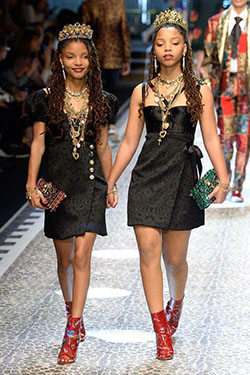 Chill & Hip Hop Showcased MiVu.photos/chill: Fashion show,  Halle Bailey,  Chloe Bailey,  chloe halle,  Dolce Gabbana  