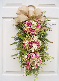 Floral design,  Flower bouquet: Flower Bouquet,  Floral design,  Elegant Magnolia,  para puerta  