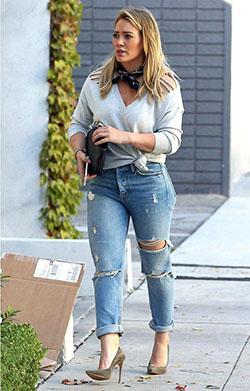 Hilary Duff Updates the Cold Shoulder Trend for Fall in a Crush-Worthy Sweater: Denim Outfits,  Ripped Jeans,  Los Angeles,  Hilary Duff,  Hillary duff,  Haylie Duff,  Lizzie McGuire,  TV Personality  