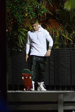 Justin Bieber News, Pictures and Videos | Bieber-news.com: 