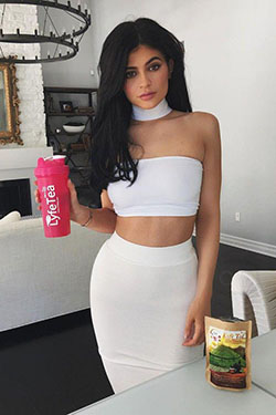 Kylie Jenner - Sharing her flat tummy secrets on: Kylie Jenner  