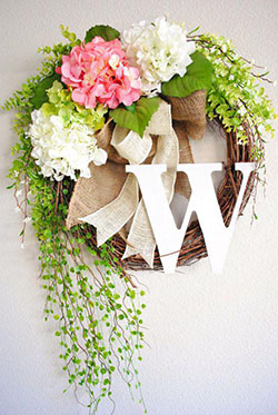 Grapevine wreath spring: Christmas Day,  Christmas decoration,  Flower Bouquet,  Floral design,  Artificial flower  