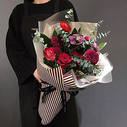 Send flowers to a loved one in Bangalore today! Shop our florist delivered flowe...: 