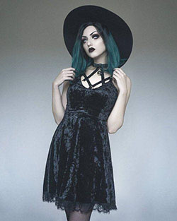 Det storsta aventyret. Photo shoot, Como TÃº: Gothic fashion,  Goth dress outfits  