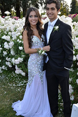 Prom Outfit Ideas For Couples 2019: prom gowns,  Prom Dresses,  Couple Prom Outfits,  Prom couples,  Prom Suit  