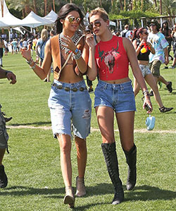 Hailey baldwin coachella 2015: Kylie Jenner,  Kendall Jenner,  Los Angeles,  Stock photography,  United States,  Justin Bieber,  Cowgirl  