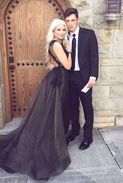 Homecoming Outfits #Couple Wedding dress, Ball gown: party outfits,  Cocktail Dresses  
