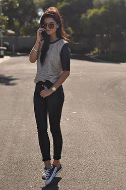 Casual style for teenager: Skinny Jeans,  winter outfits,  Informal wear  