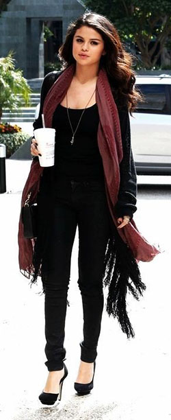 Selena gomez winter outfits: Skinny Jeans,  Fashion show,  Selena Gomez  