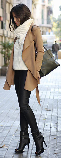 blazer with leggings and sneakers