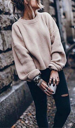 Urban Outfit Winter clothing, Casual wear: Polo neck,  Fashion outfits,  Street Outfit Ideas,  Sweaters Outfit  