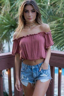 Hot Summer Outfits, Crop top, Casual wear: summer outfits,  Outfits With Shorts  