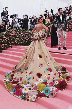 Josephine Skriver Met Gala 2019: 