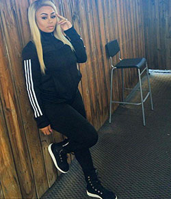 Blac Chyna, Linda Ikeji - model, sweatshirt, photograph,: Kim Kardashian,  Rob Kardashian,  Blac chyna,  Black Celebrity Fashion  