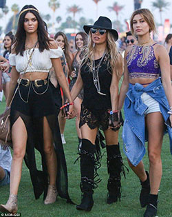 Kendall jenner coachella: Kylie Jenner,  Kendall Jenner,  Gigi Hadid,  Selena Gomez,  Justin Bieber,  Cowgirl  