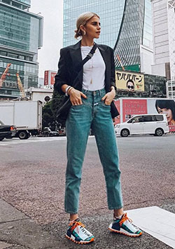 Caroline Daur,  Mom jeans: Red Carpet Dresses,  Mom jeans,  Street Outfit Ideas,  Caroline Daur,  German fashion  